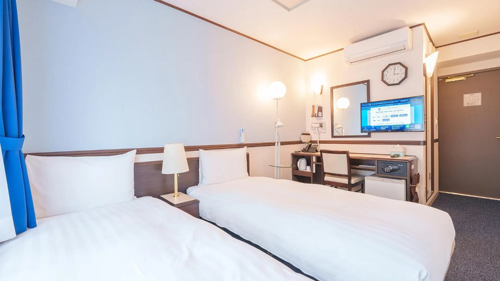 Toyoko Inn Shin-Osaka-Eki Higashi-Guchi Japan